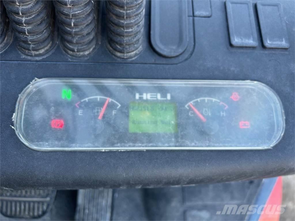 Heli CPCD35KU Вилични кари-повдигачи - други