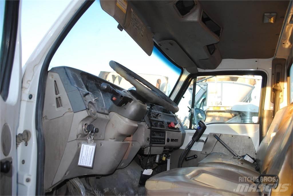 Hiab 335K-4 HIPRO Товарачи с наклонена стрела
