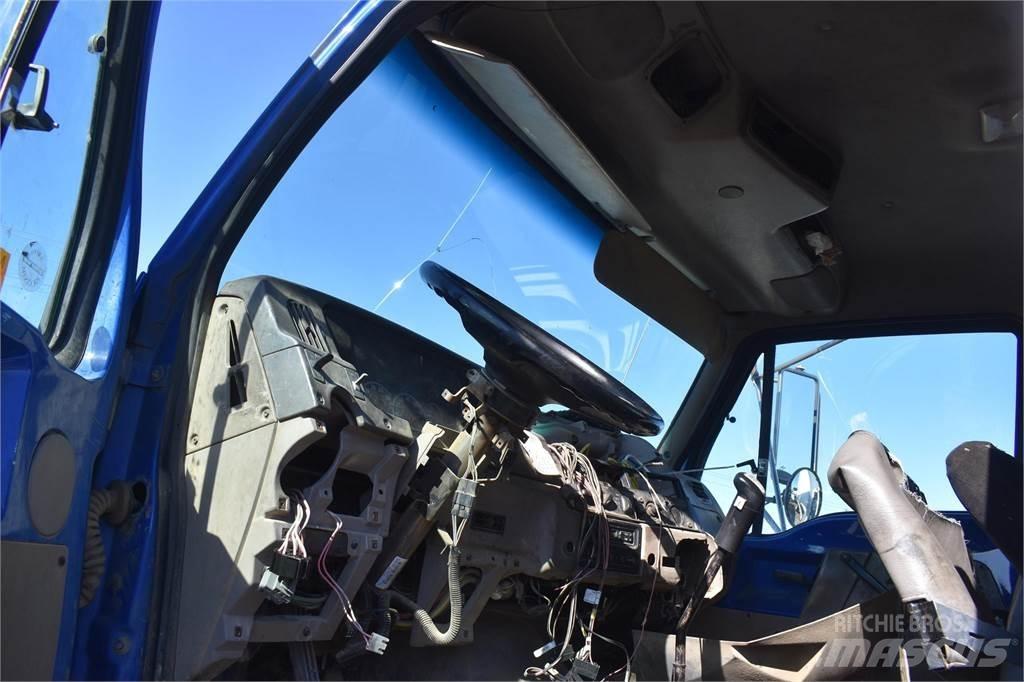 Hiab 335K-4 HIPRO Товарачи с наклонена стрела
