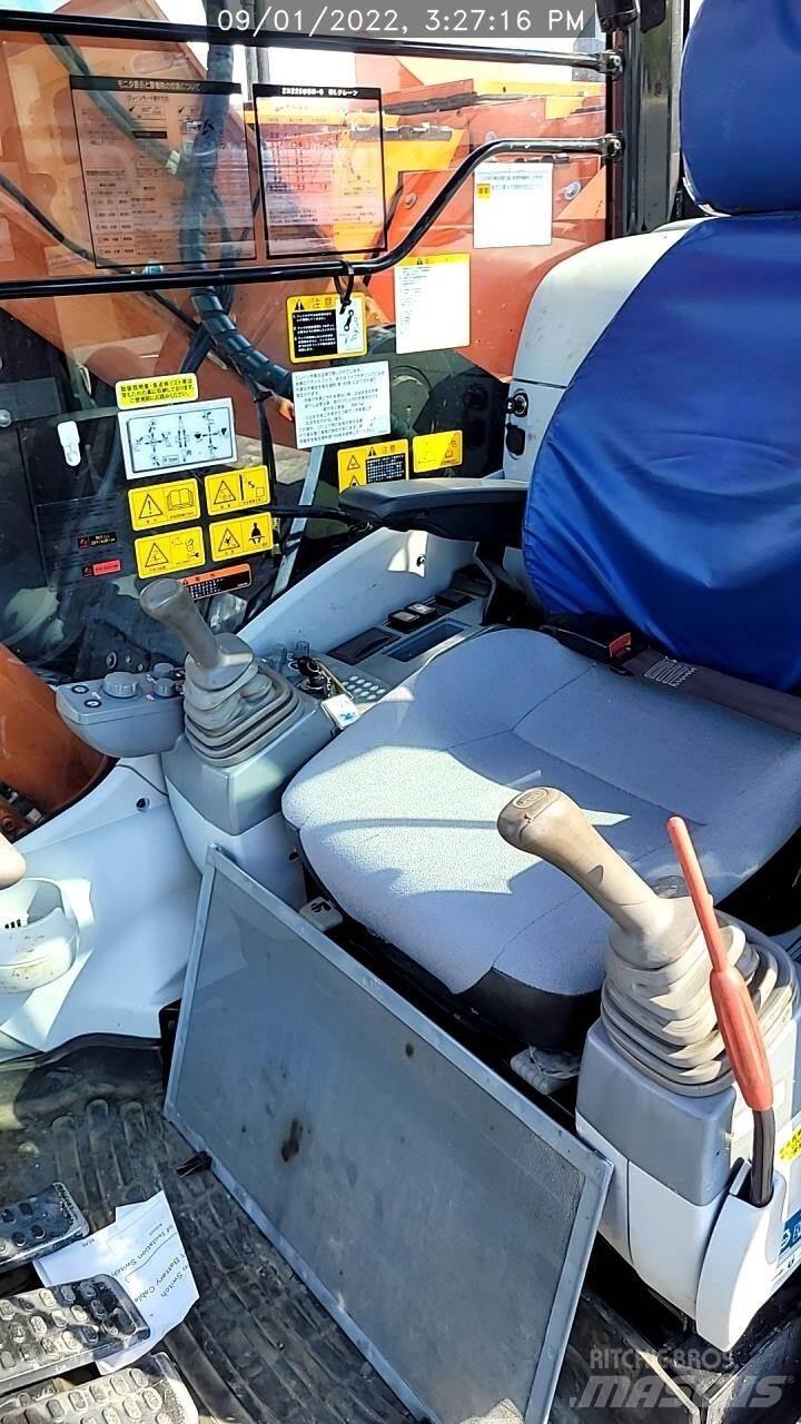 Hitachi ZX225US-6 Верижен екскаватор