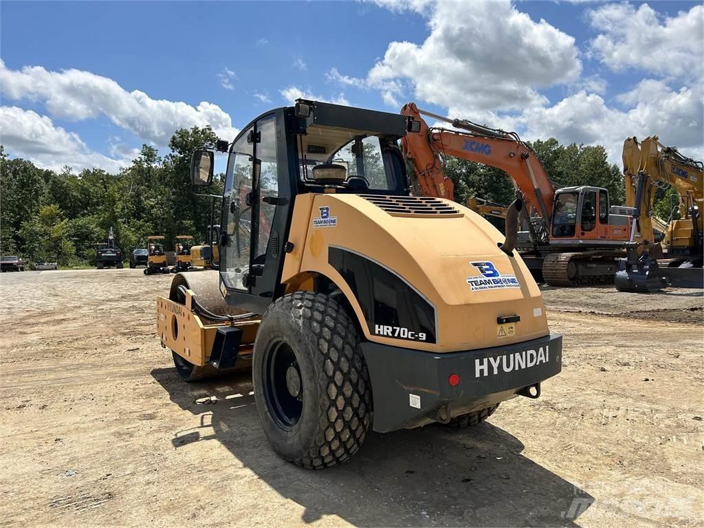 Hyundai HR70C Двойни барабанни ролки
