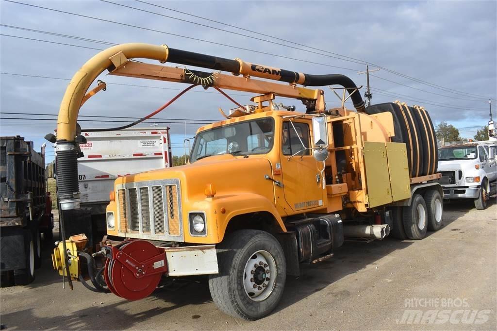 International 2554S Цистерна