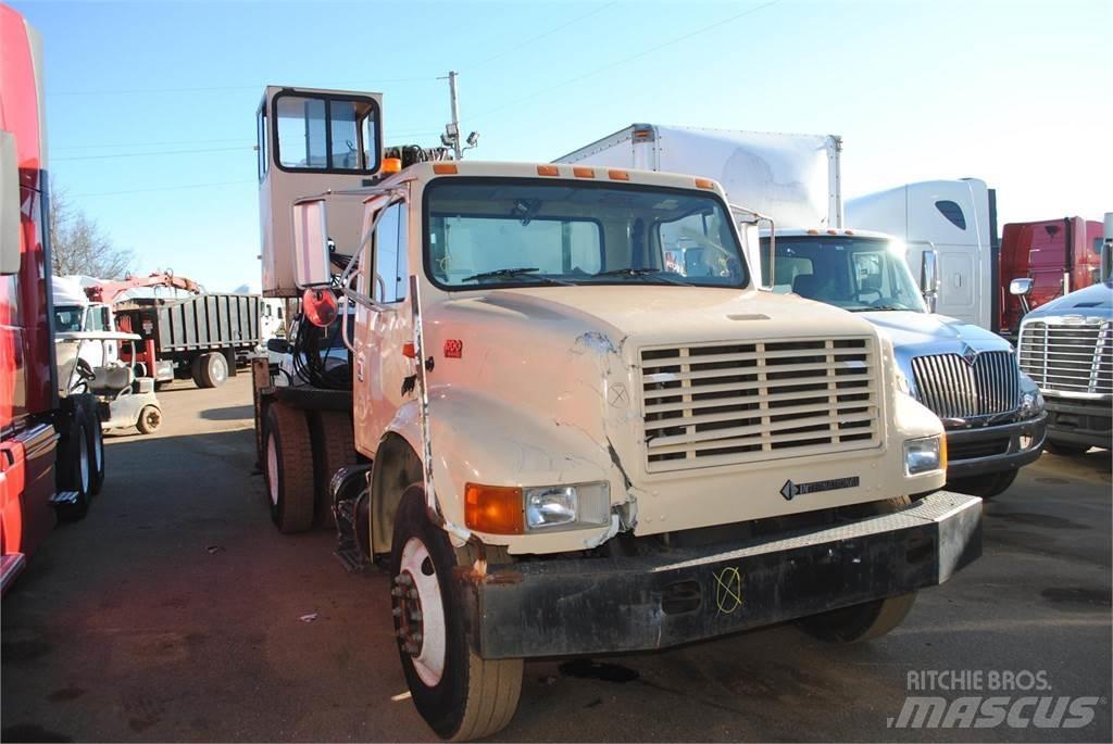 International 4700 Автокранове
