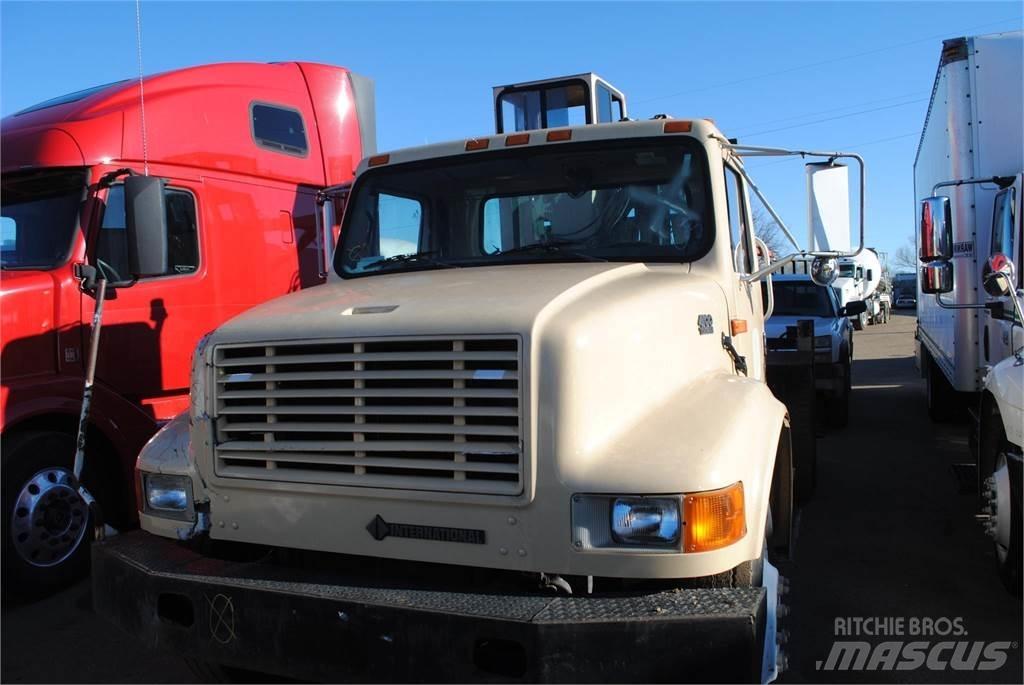 International 4700 Автокранове