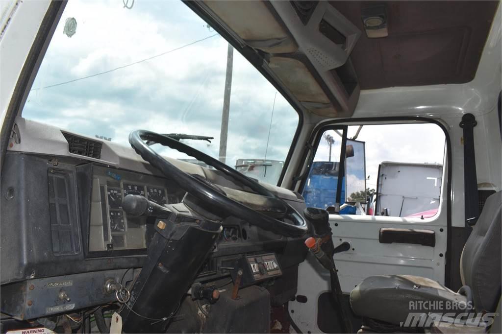 International 4700 Самосвал