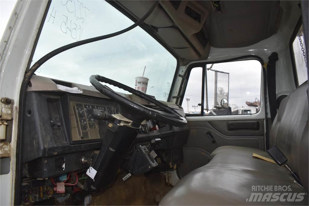 International 4700 Общински/универсални превозни средства
