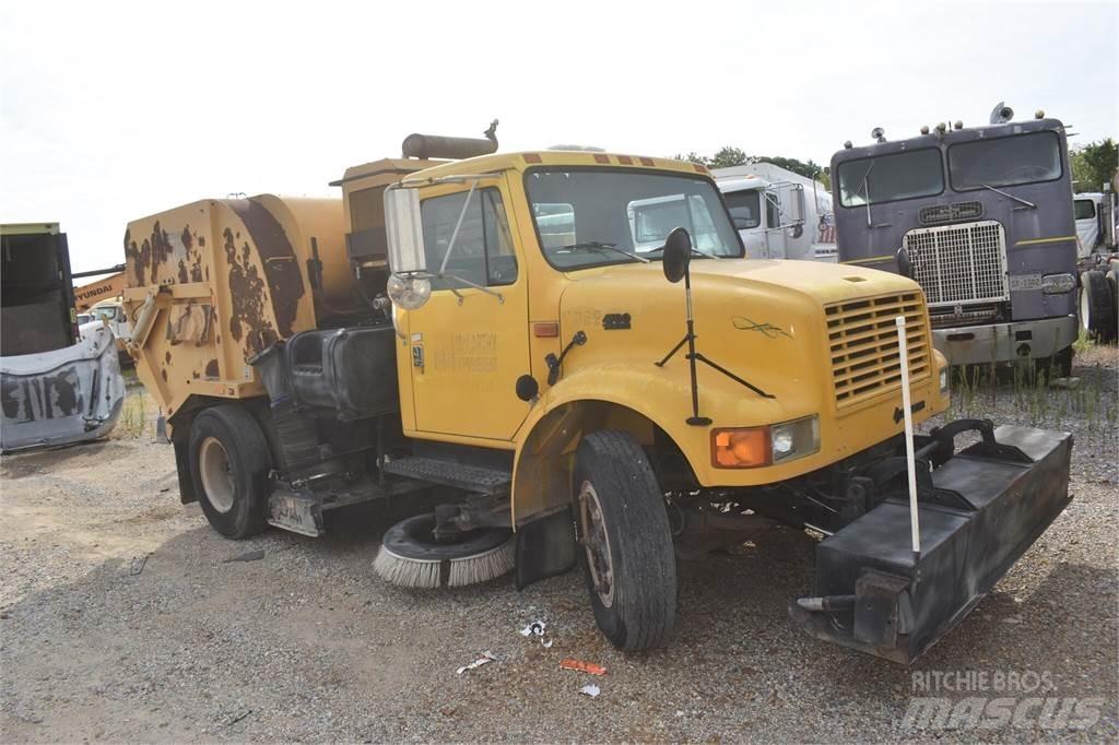 International 4700 Камиони за почистване