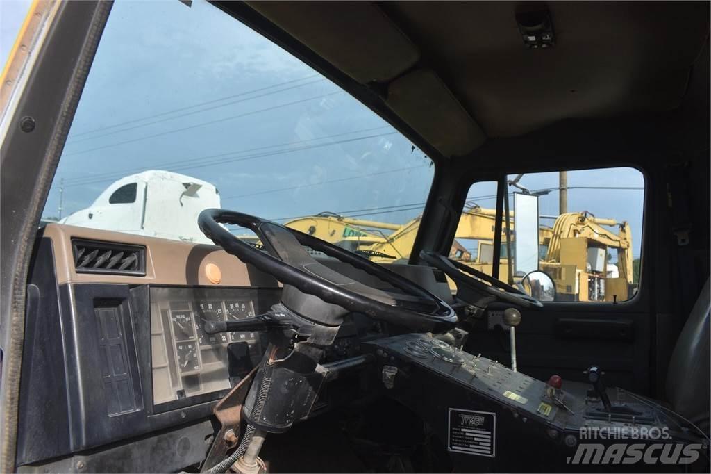 International 4700 Камиони за почистване