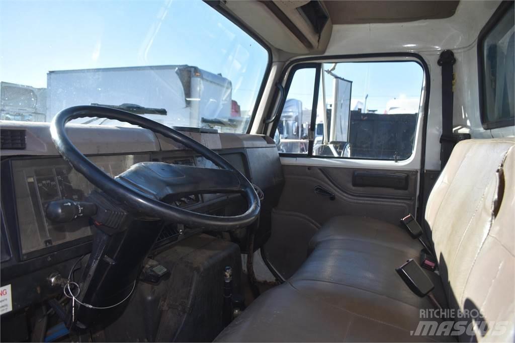 International 4700 Самосвал