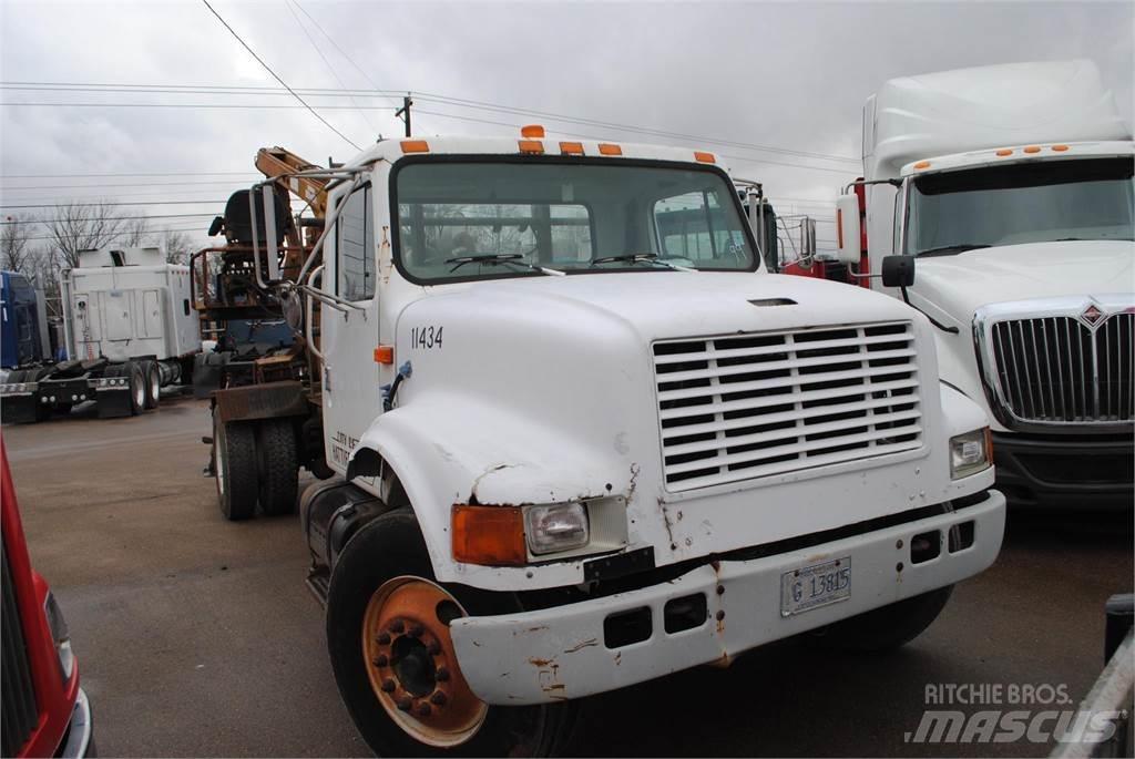 International 4700 Автокранове