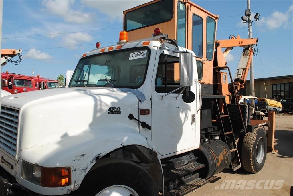 International 4700 Автокранове