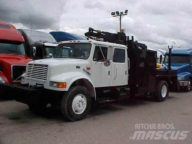 International 4900 Общински/универсални превозни средства
