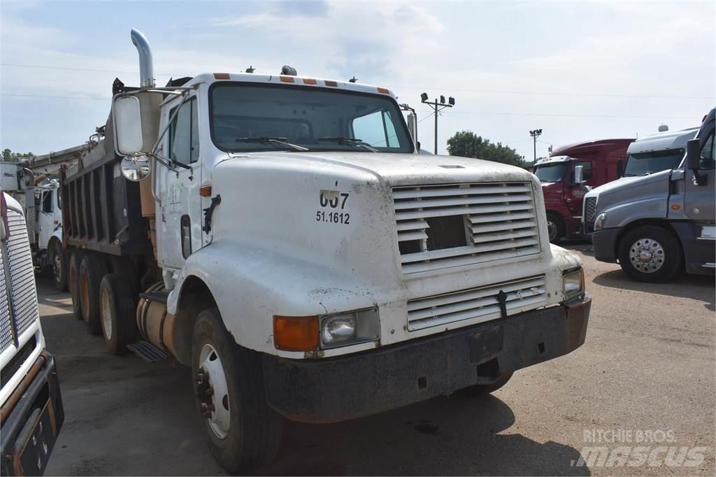 International 8200 Самосвал