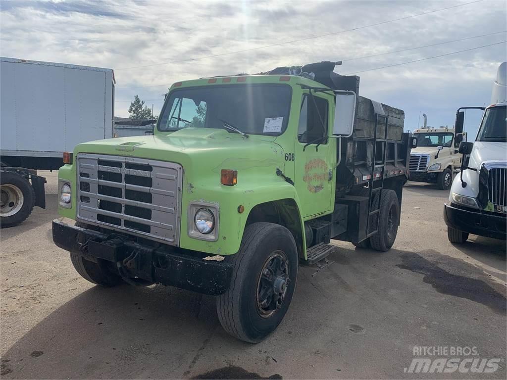International M1754 Самосвал
