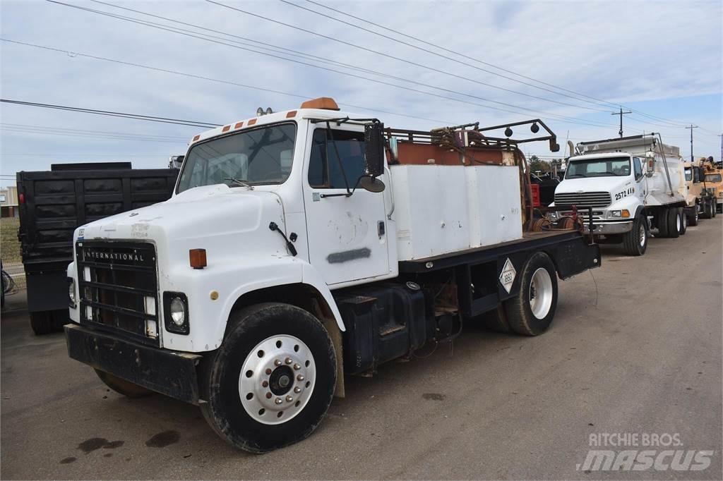 International S2300 Цистерна