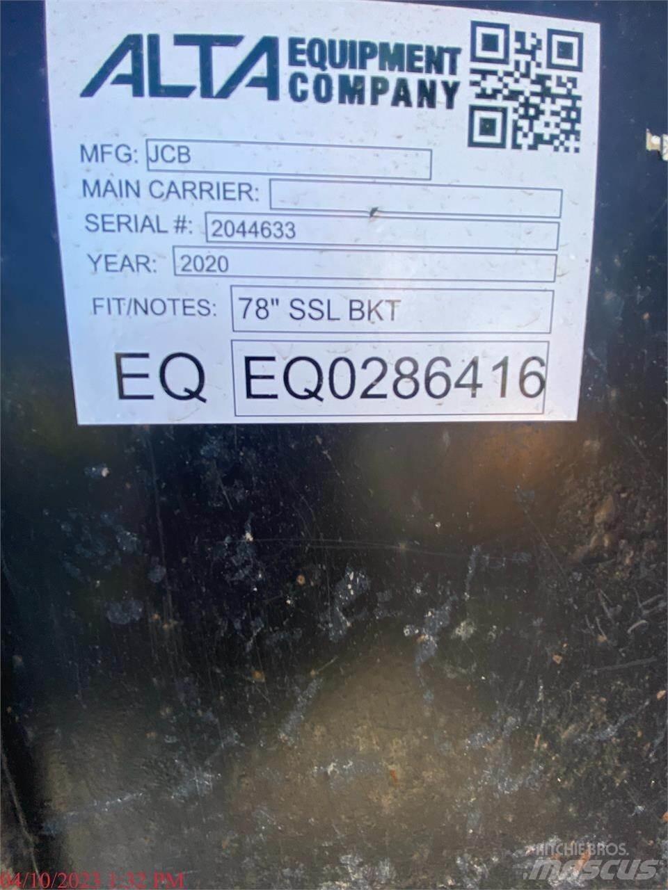 JCB 300T Мини товарачи
