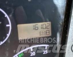 JCB 3CX Товарач със заден ексватор