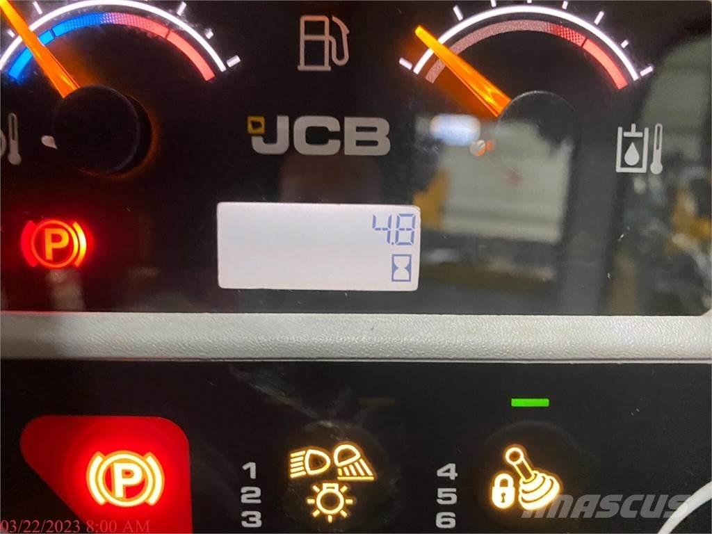 JCB 3TS-8W Мини товарачи
