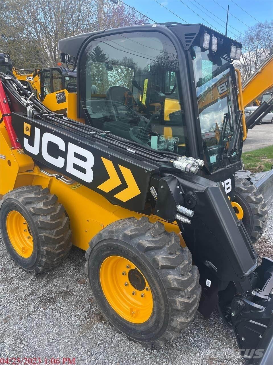 JCB 3TS-8W Мини товарачи
