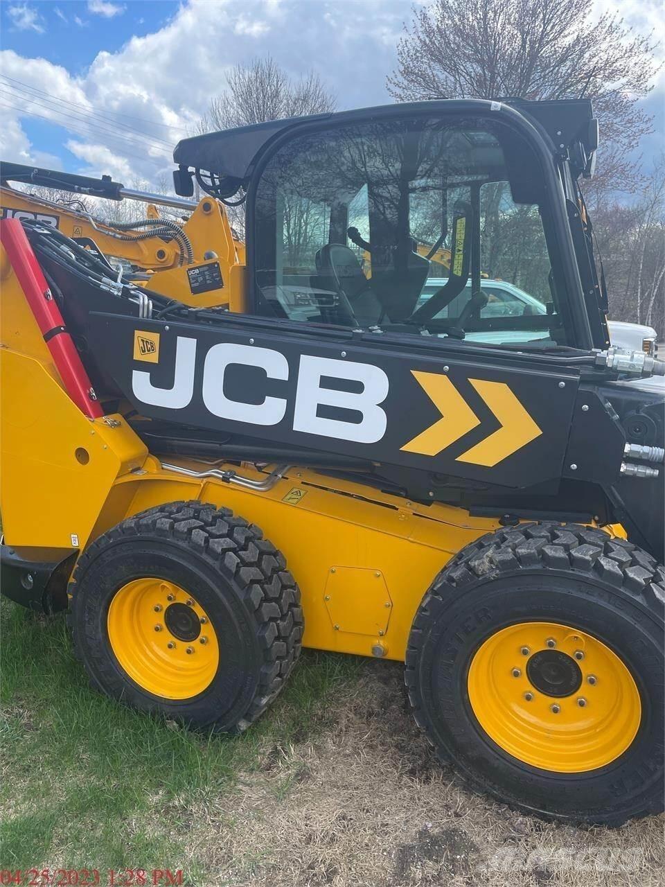 JCB 3TS-8W Мини товарачи

