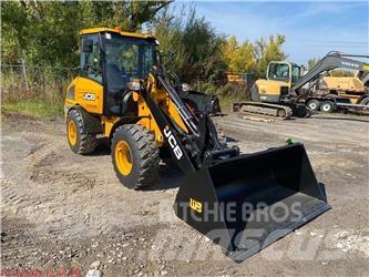 JCB 407 Колесни товарачи