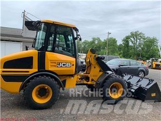 JCB 407B Колесни товарачи