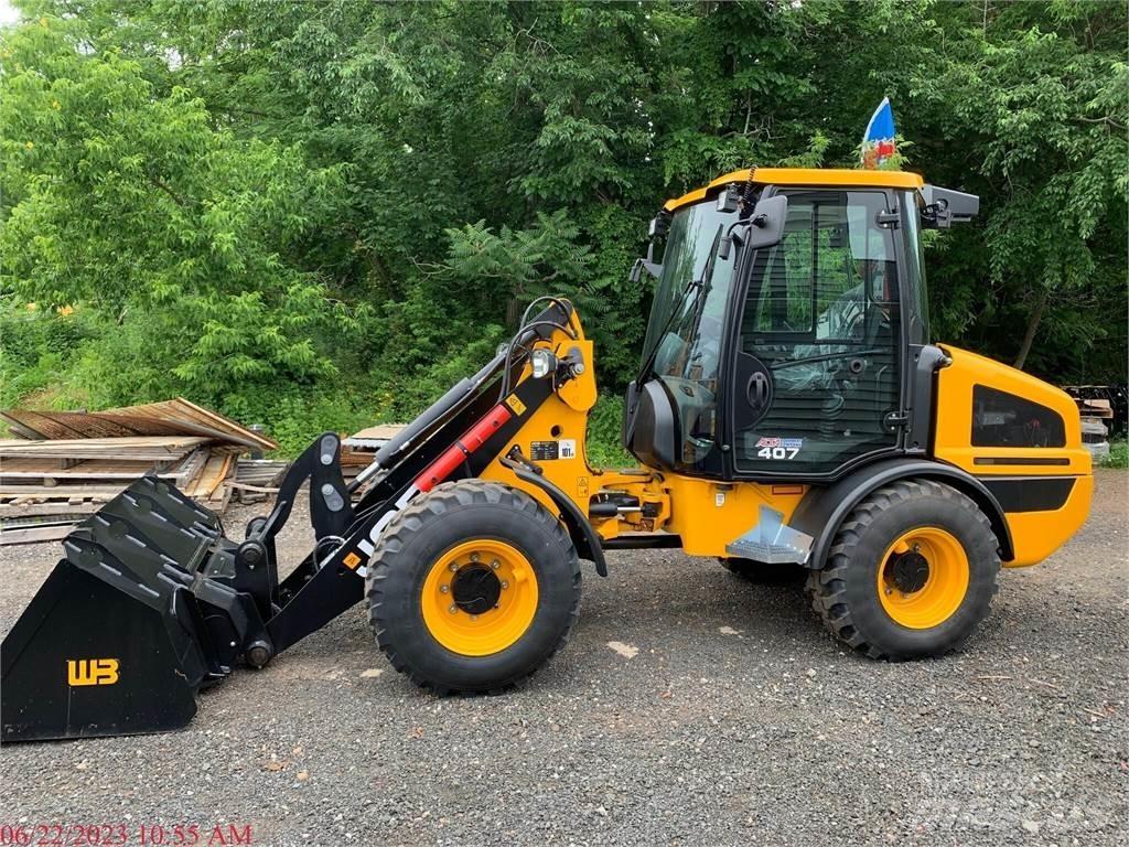 JCB 407B Колесни товарачи