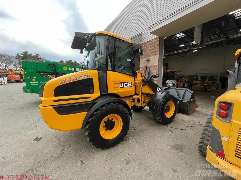 JCB 409 Колесни товарачи