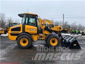 JCB 409 Колесни товарачи