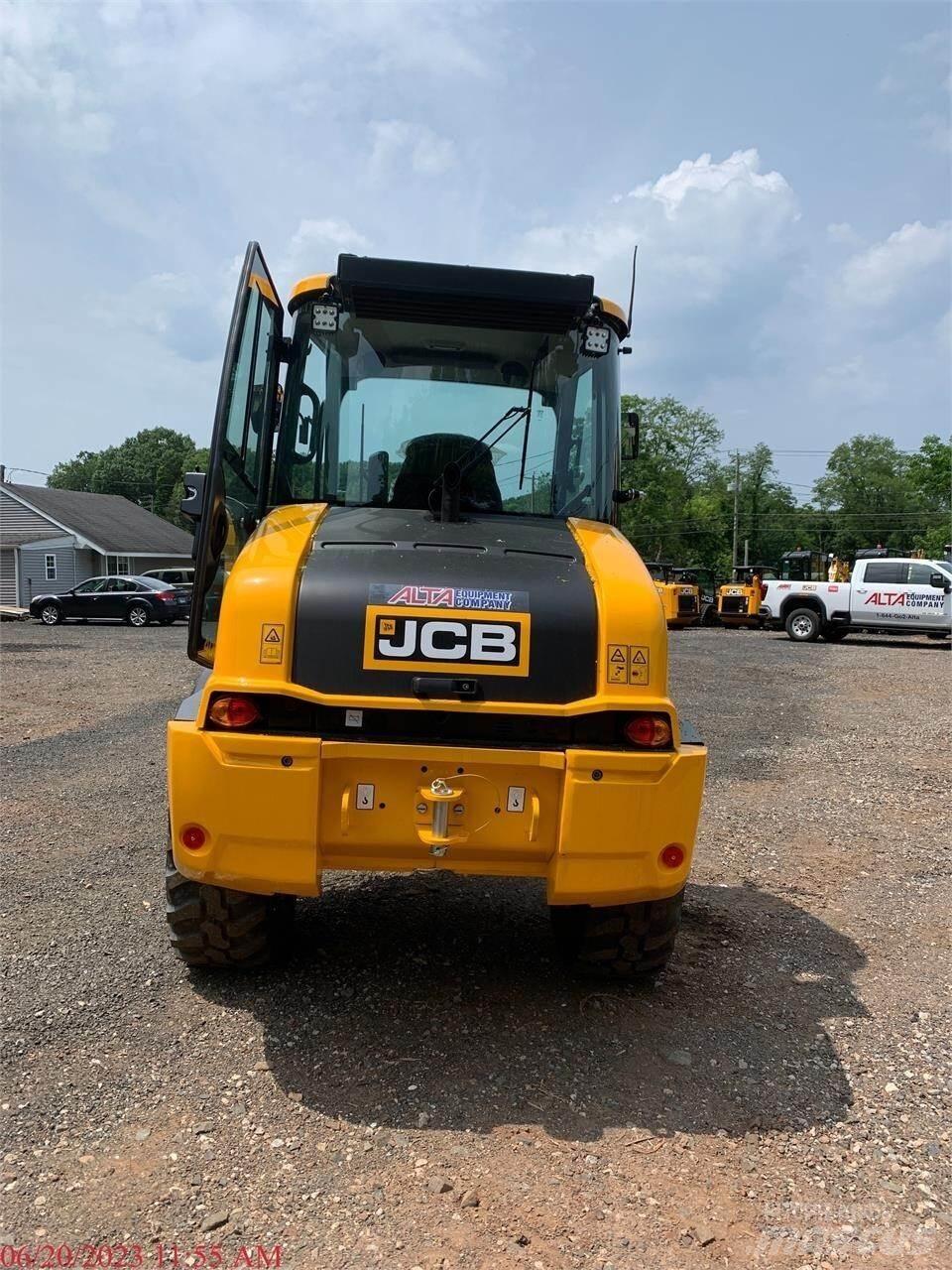 JCB 409 Колесни товарачи