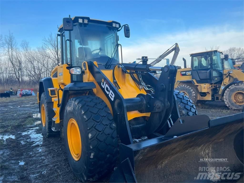 JCB 427ZX Колесни товарачи