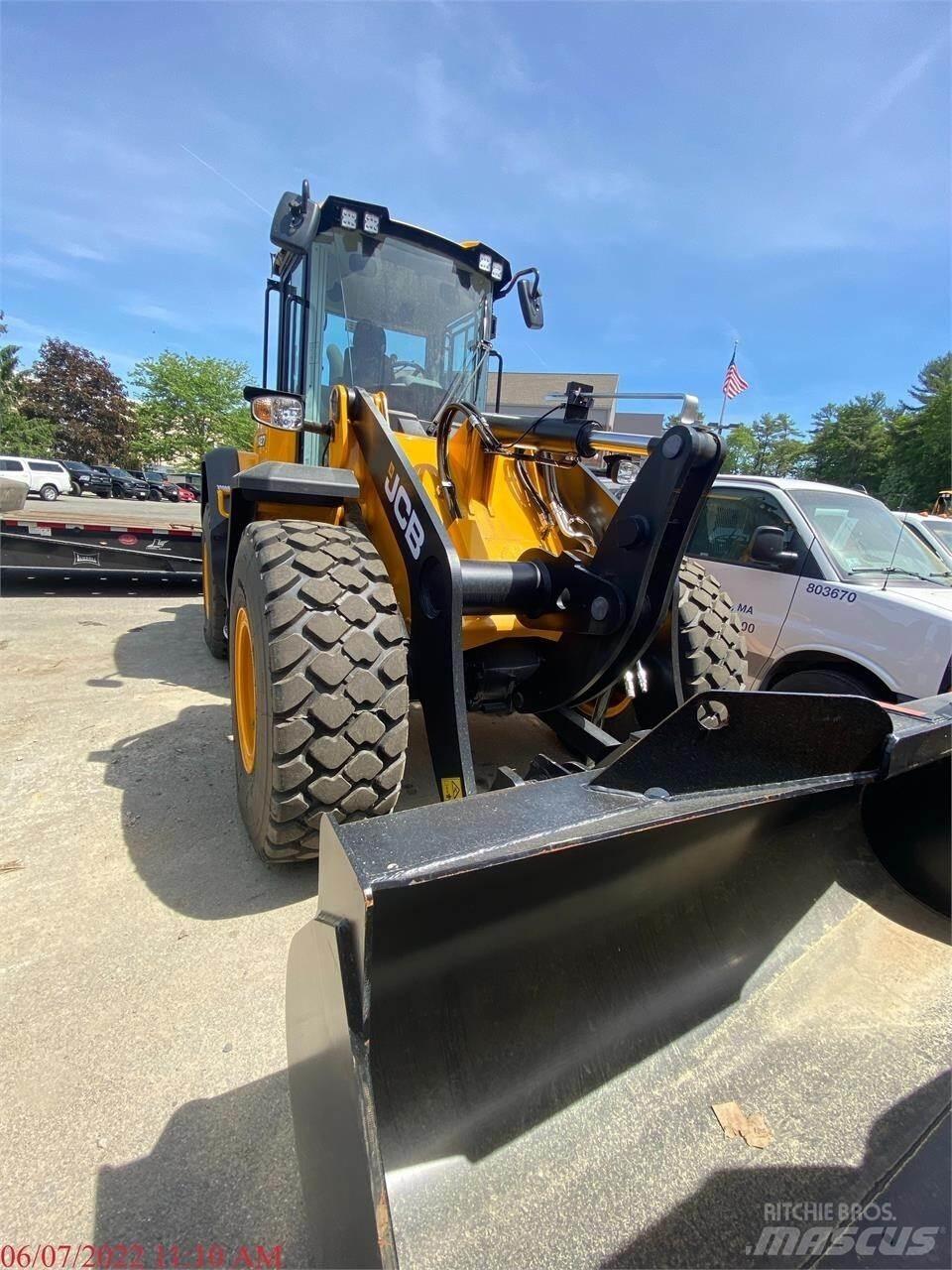 JCB 427ZX Колесни товарачи
