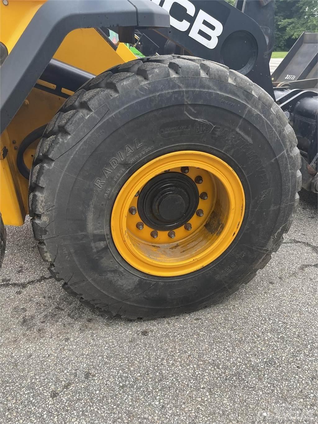 JCB 427ZX Колесни товарачи