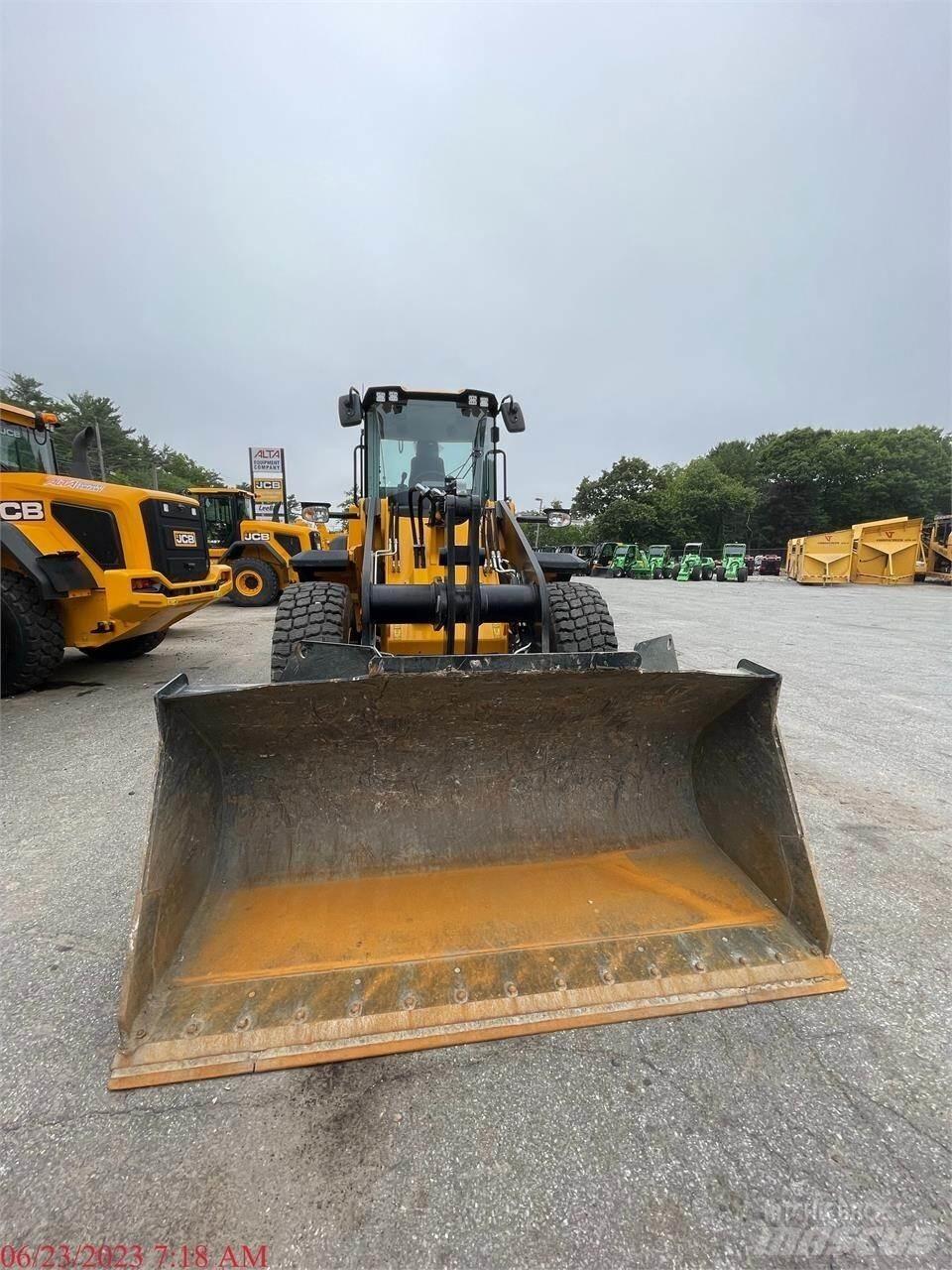 JCB 437ZX Колесни товарачи