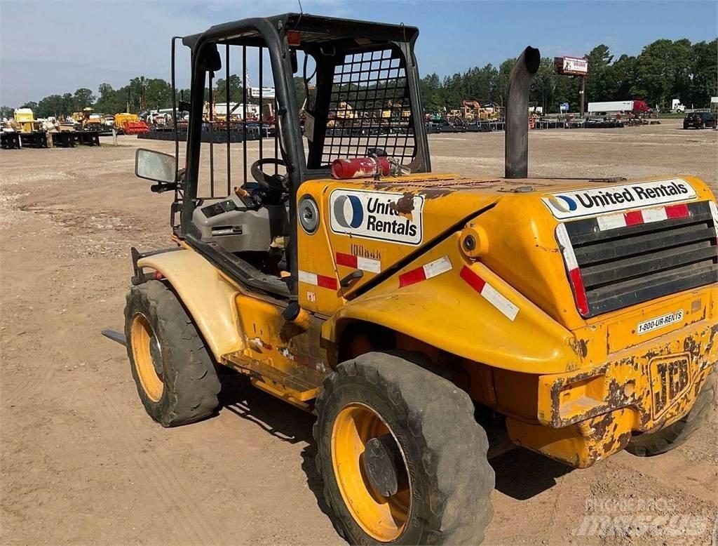 JCB 520 Телескопични товарачи