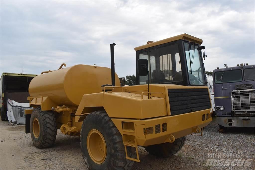 JCB 712 Цистерни за вода
