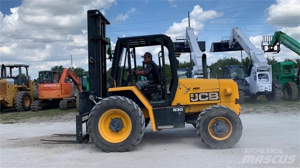 JCB 930 Камиони за херавни местности