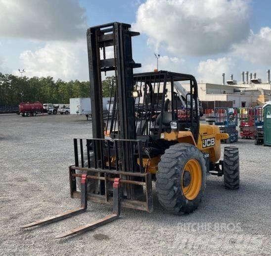 JCB 930 Камиони за херавни местности
