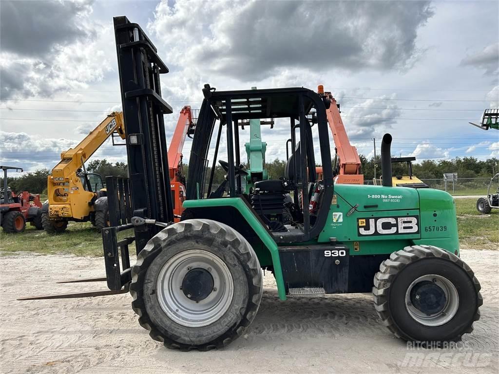 JCB 930 Камиони за херавни местности