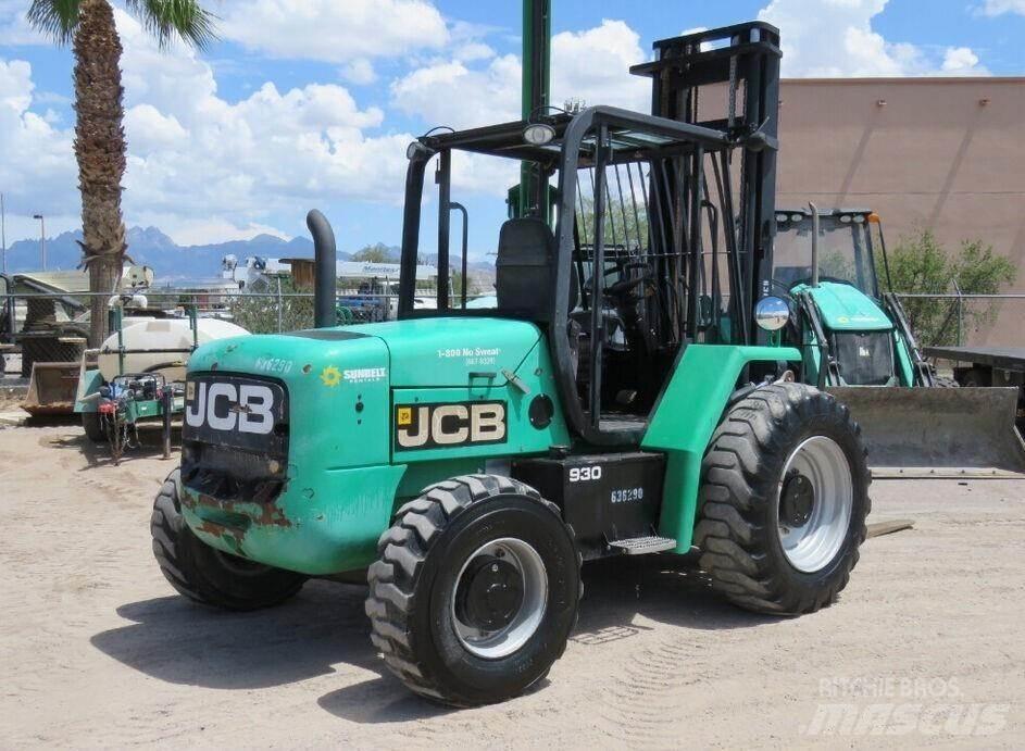 JCB 930 Камиони за херавни местности