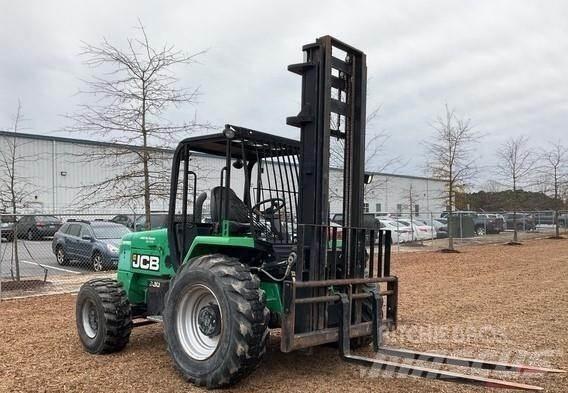 JCB 930 Камиони за херавни местности