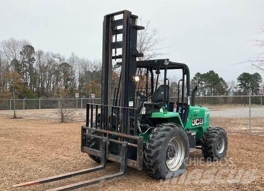 JCB 930 Камиони за херавни местности