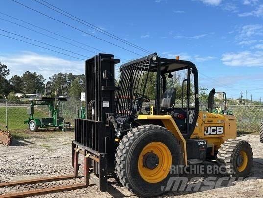 JCB 940 Камиони за херавни местности