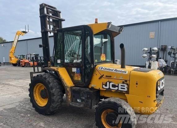 JCB 940 Камиони за херавни местности