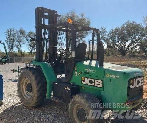 JCB 940 Камиони за херавни местности