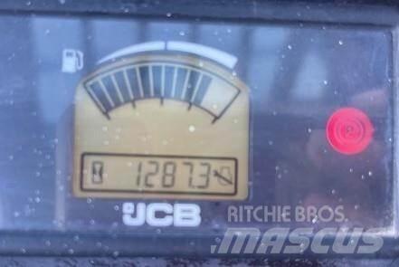 JCB 940 Камиони за херавни местности