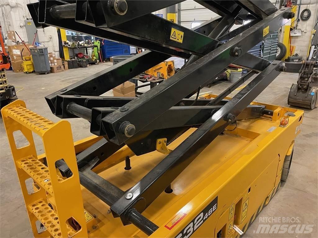 JCB S3246E Ножични работни платформи