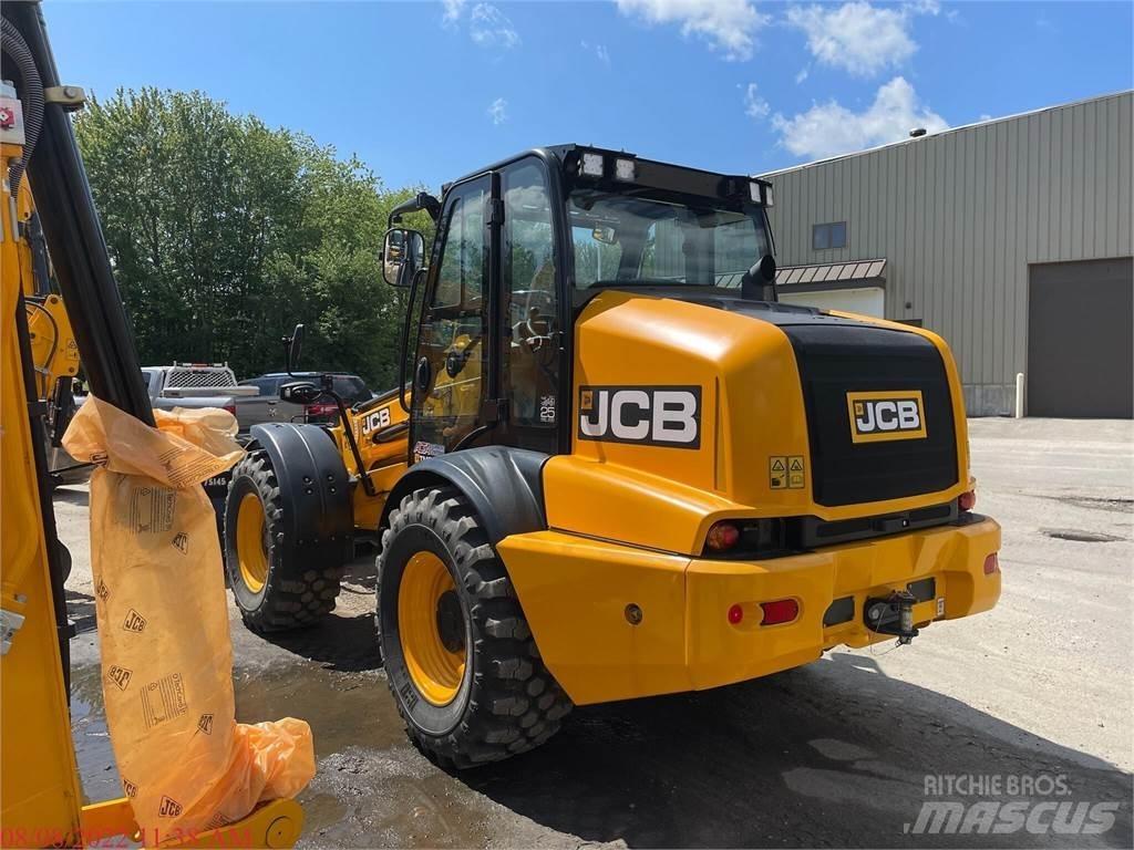 JCB TM320 Колесни товарачи