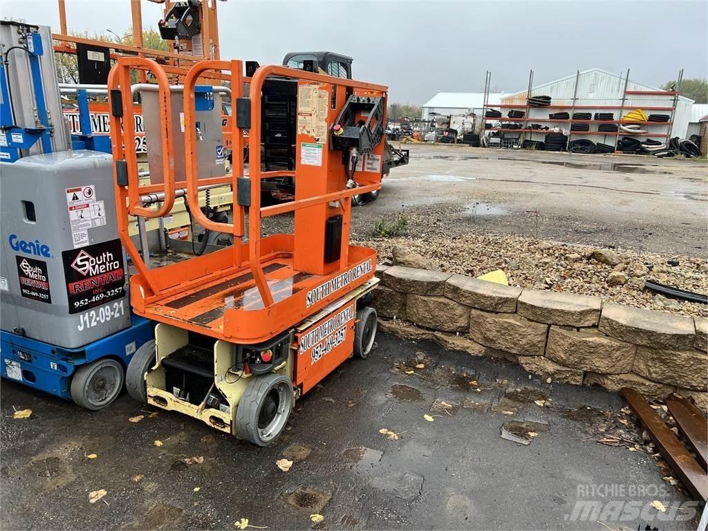 JLG 1230ES Вертикални мачтови повдигачи

