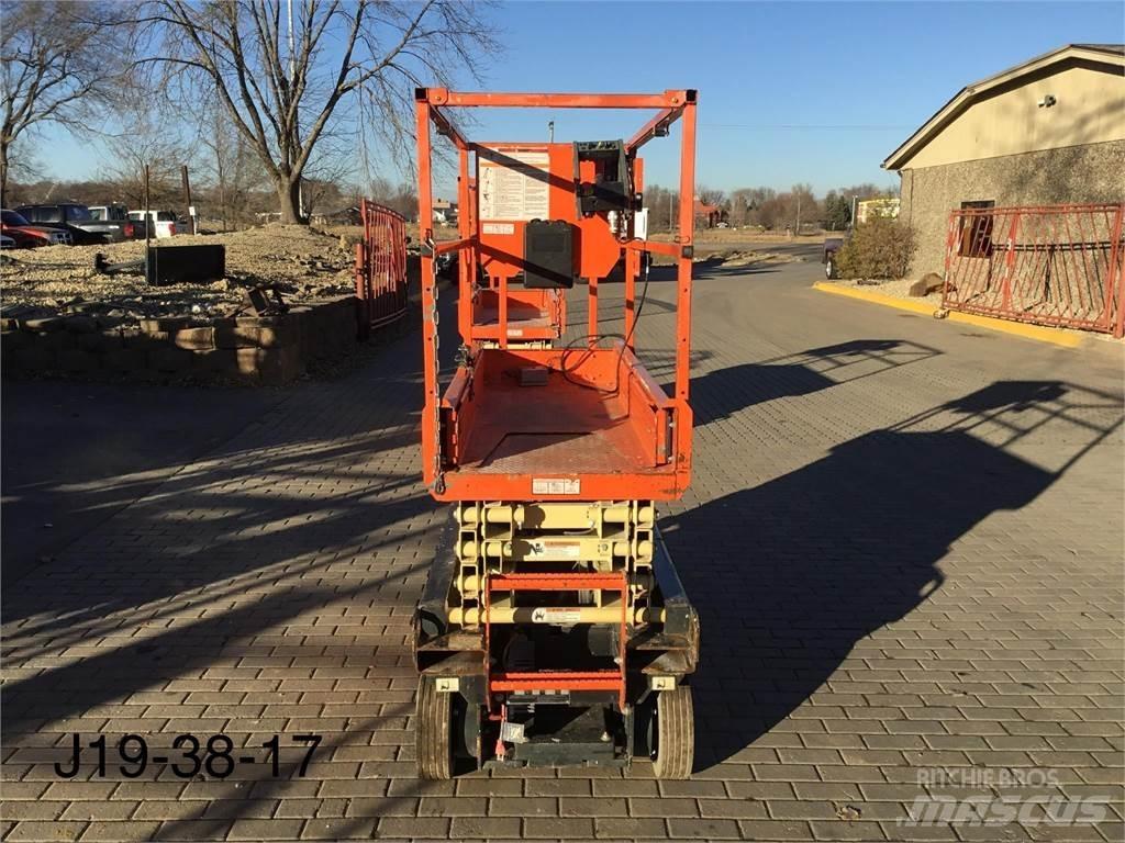 JLG 1932R Ножични работни платформи